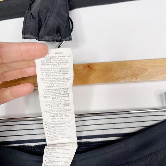 Under Armour Womens Medium M Black White Geometric Print Colorblock Leggings - Picture 12 of 14